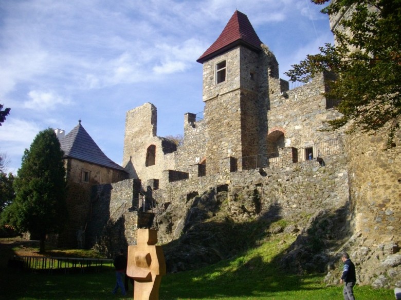 hrad a z&aacute;mek Klenov&aacute;