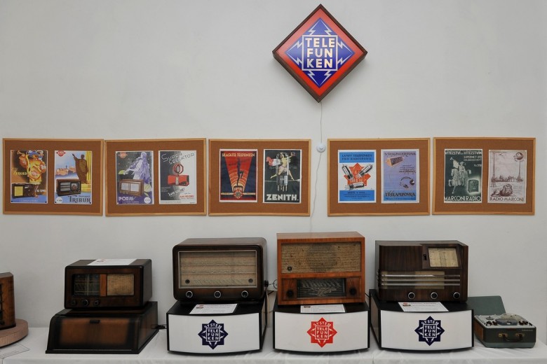 K&aacute;cov - muzeum radiopřij&iacute;mačů